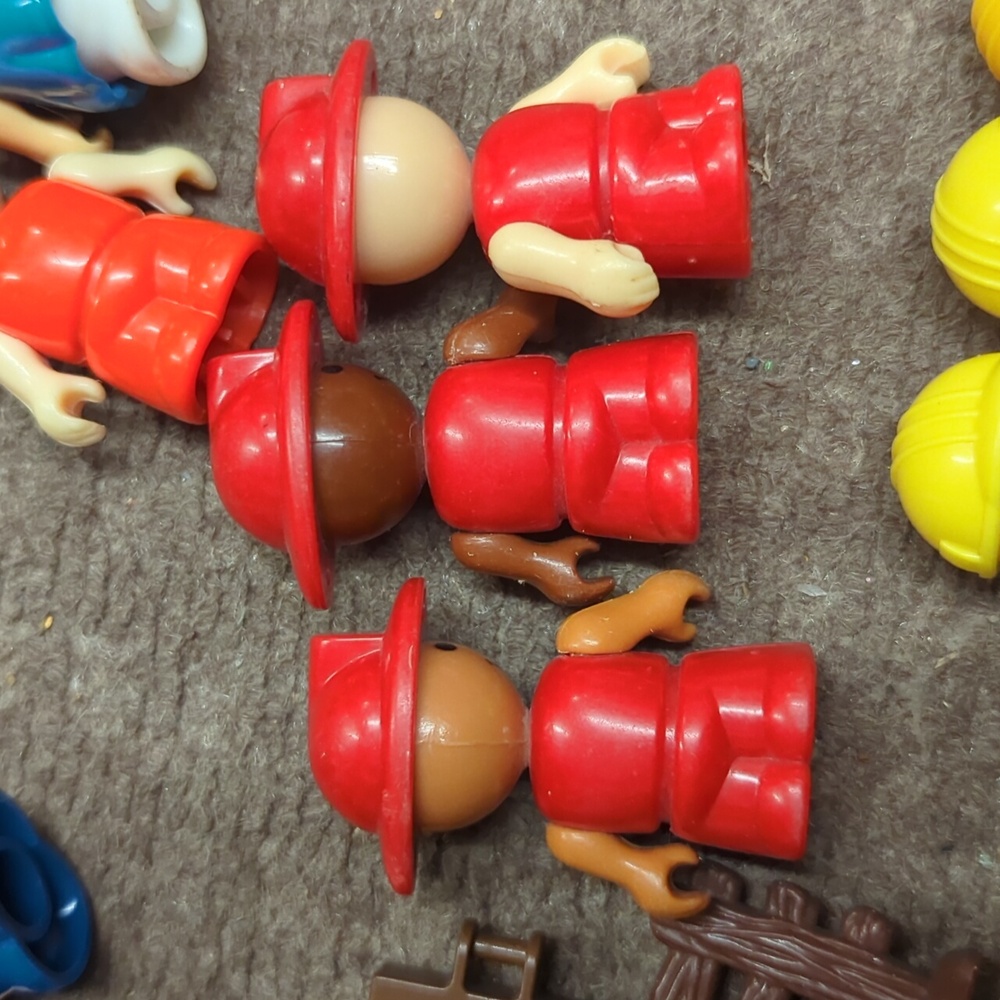 vintage 1980s Playskool Li'l Playmates shelcore huge 38pc toy lot - Picture 10 of 15